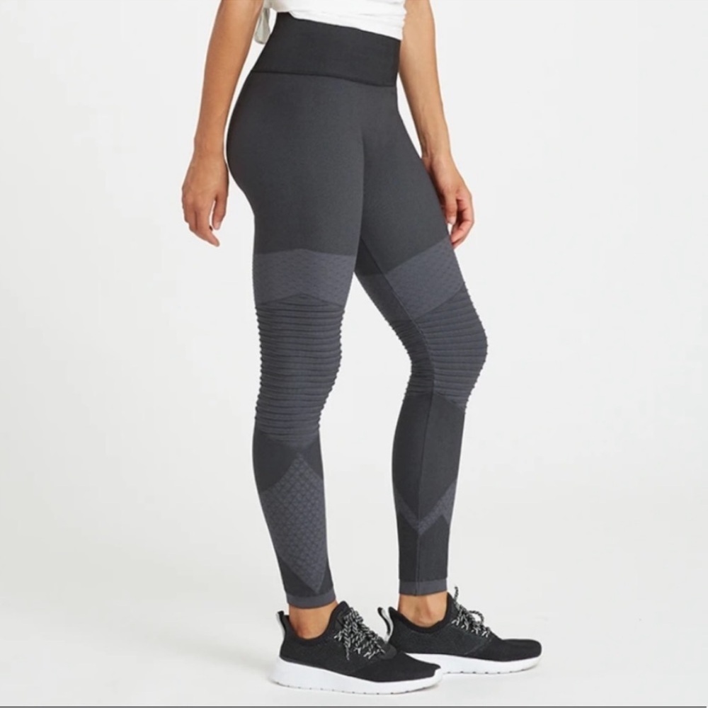 SPANX Look‎ at Me Now Seamless Moto Leggings in black size XL women’s pull on - Picture 2 of 8